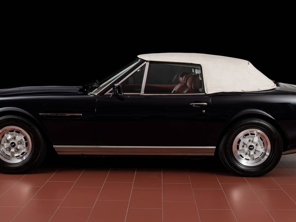 Imagen 4/9 de Aston Martin V8 Volante (1982)