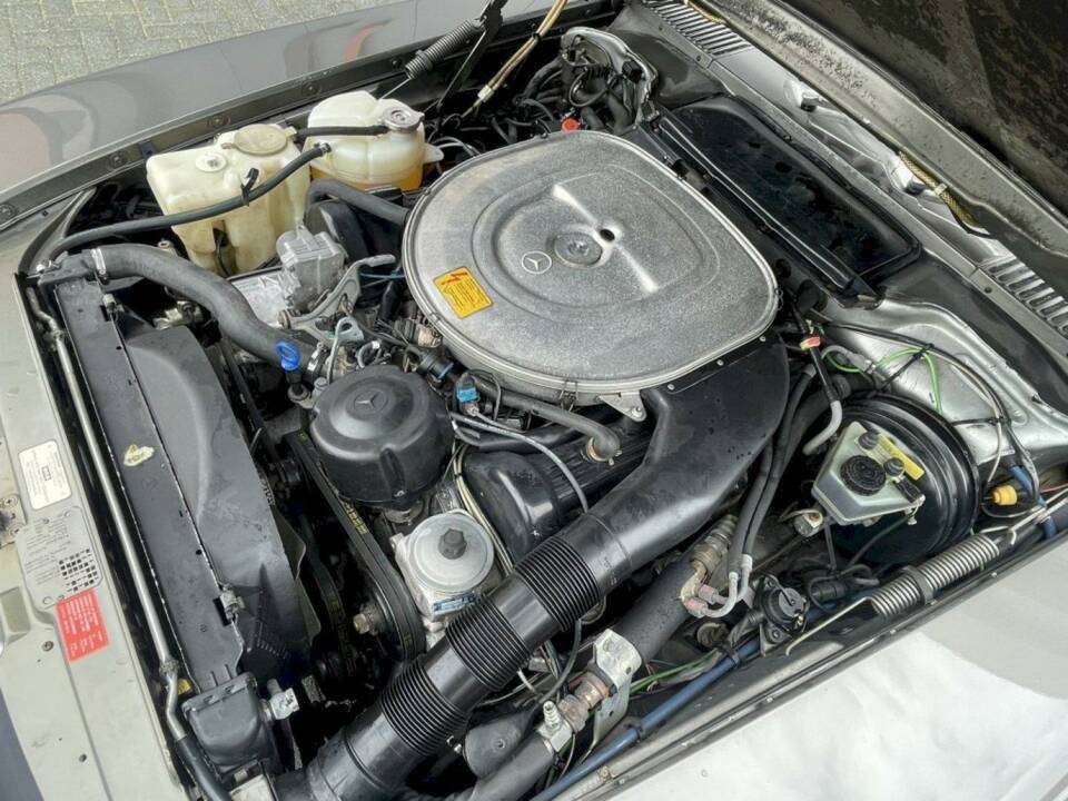 Image 23/36 de Mercedes-Benz 560 SL (1986)