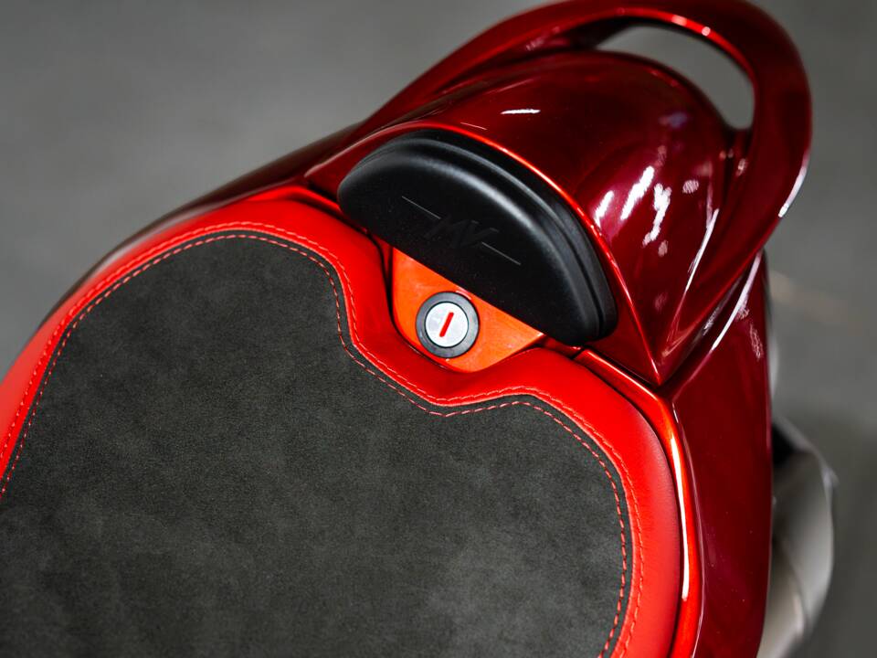 Bild 16/38 von MV Agusta DUMMY (2011)