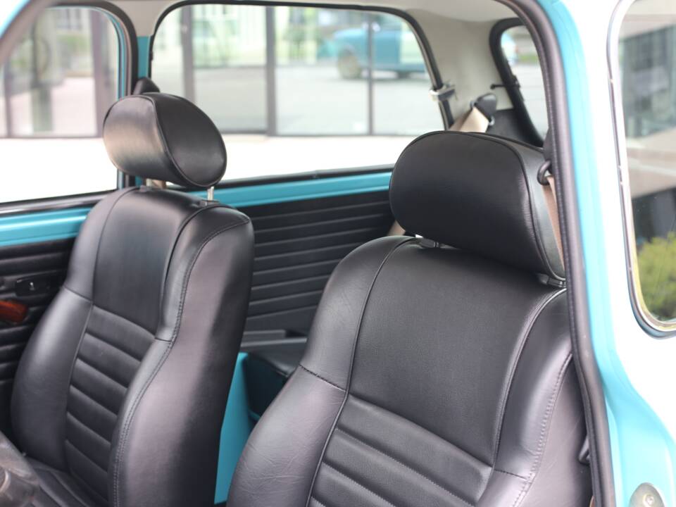 Immagine 13/34 di Mini Cooper 1.3i MPI (1997)