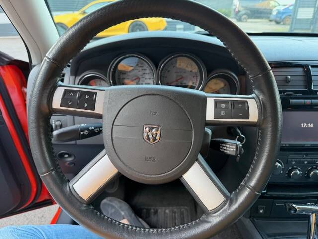 Image 10/28 de Dodge Charger SRT8 (2009)