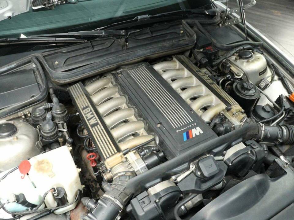 Bild 28/30 von BMW 850CSi (1993)