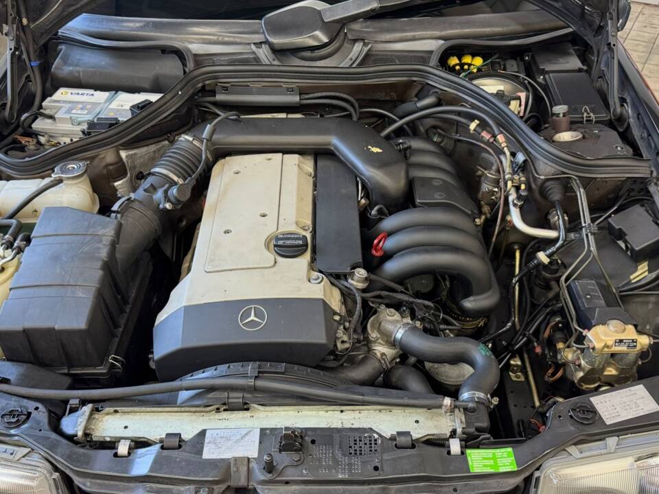 Afbeelding 27/43 van Mercedes-Benz 320 CE (1993)