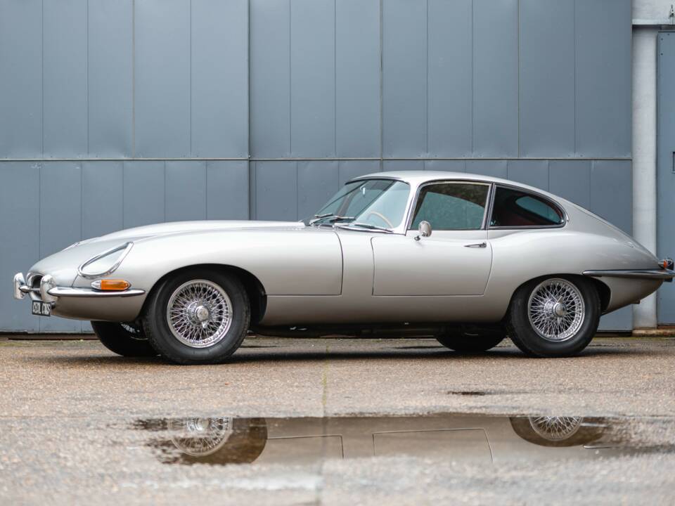 Image 1/50 of Jaguar E-Type 4.2 (1965)