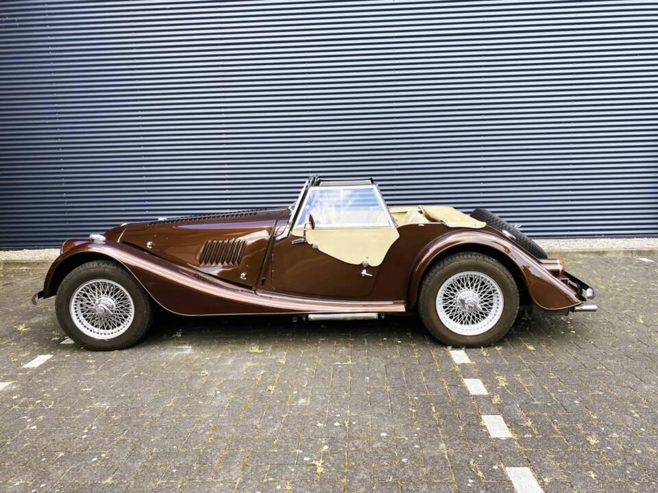 Image 2/6 of Morgan 4&#x2F;4 1600 (1979)