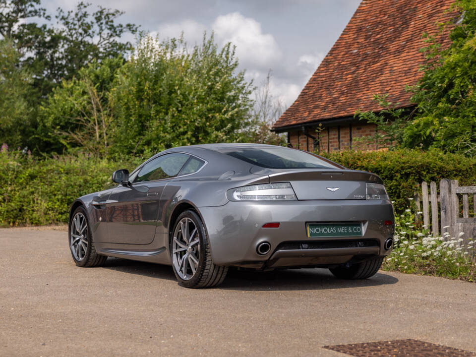 Bild 48/64 von Aston Martin V8 Vantage (2010)