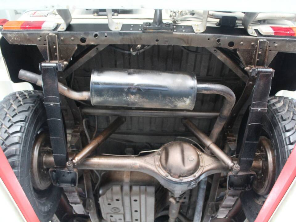 Image 38/50 of Toyota Land Cruiser BJ 40 (1980)