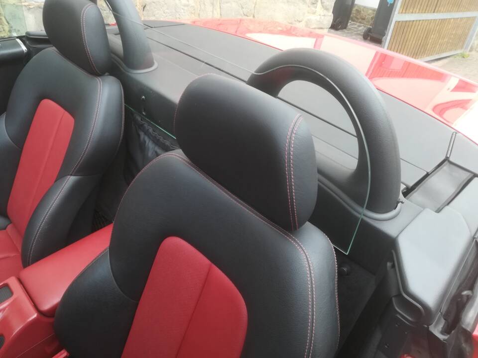 Image 15/25 of Mercedes-Benz SLK 320 (2003)