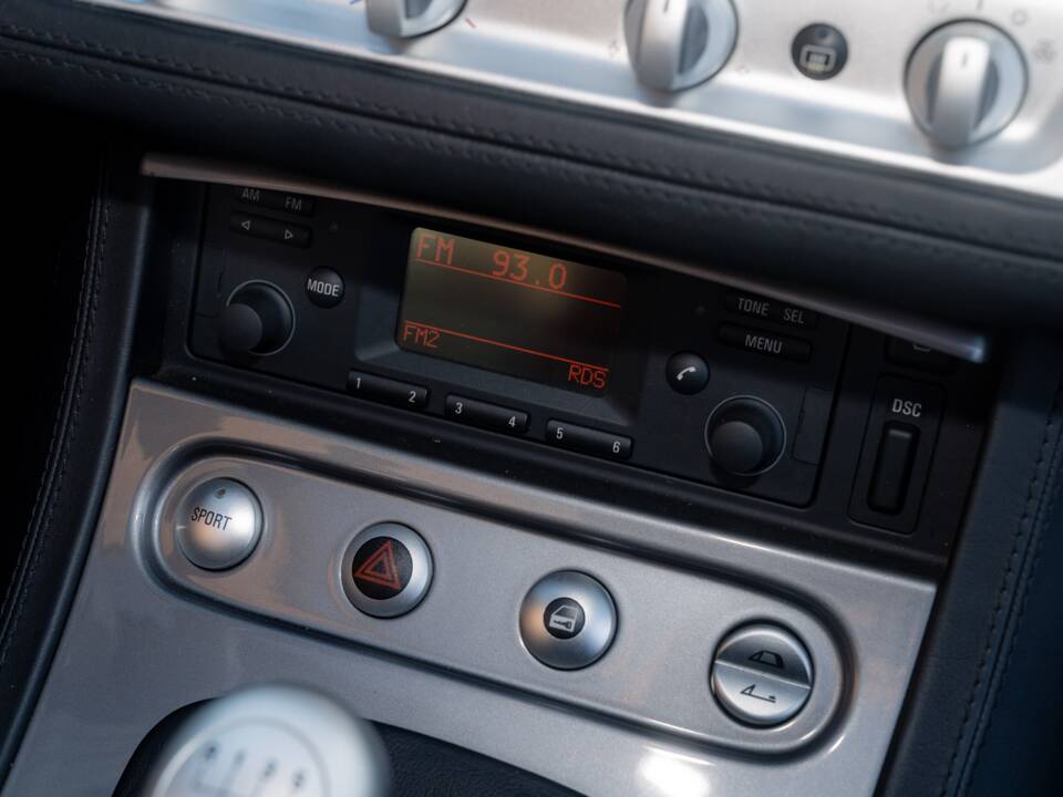 Image 63/84 of BMW Z8 (2001)