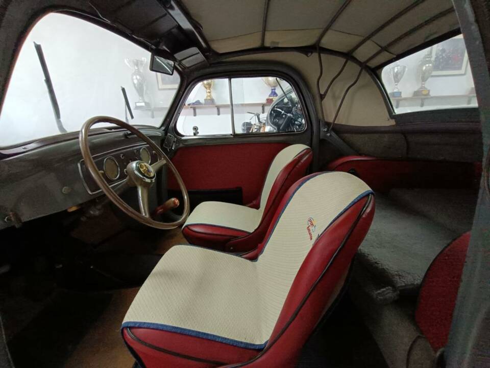 Bild 31/44 von FIAT 500 C Topolino (1950)