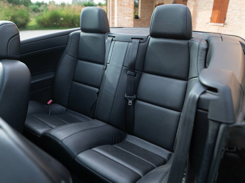 Bild 35/50 von Peugeot 307 CC 2.0i (2004)
