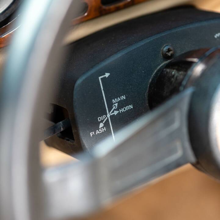 Bild 49/50 von Aston Martin V8 Volante (1979)