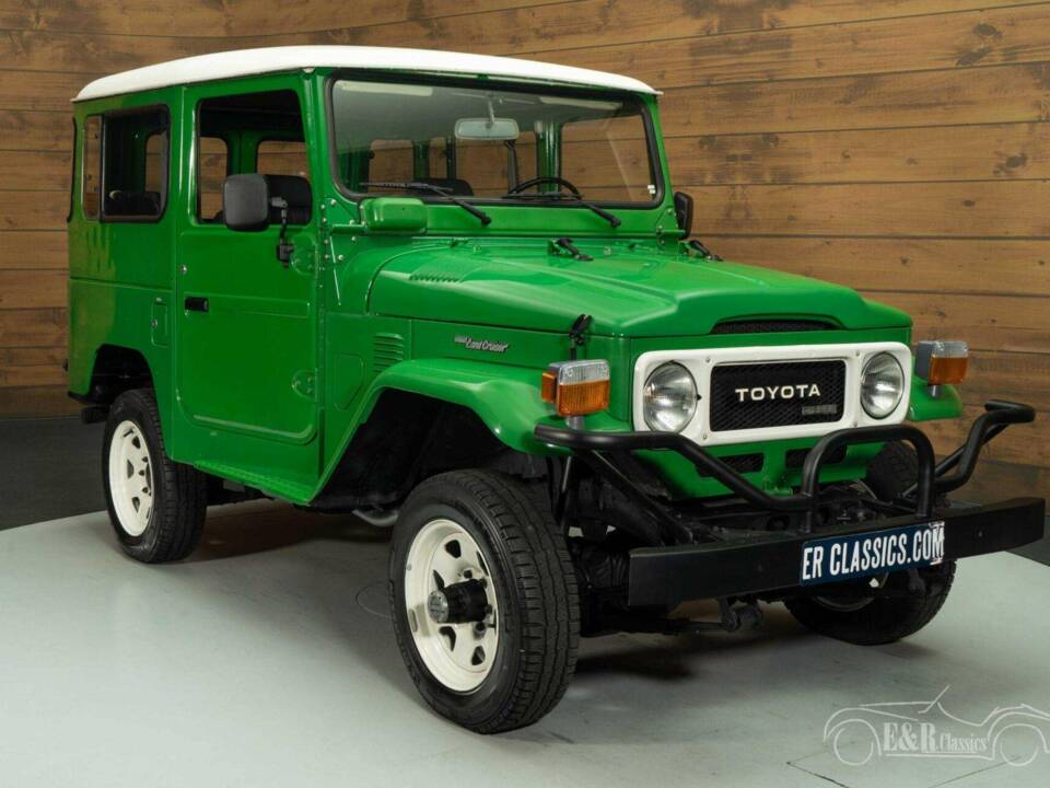 Image 4/19 of Toyota Land Cruiser BJ 42 (1983)