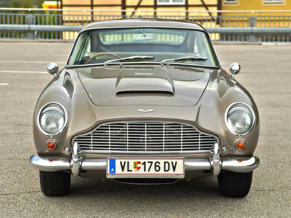 Image 3/50 of Aston Martin DB 5 (1964)