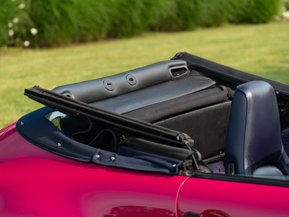 Image 31/50 of Porsche 911 Carrera 2 (1991)