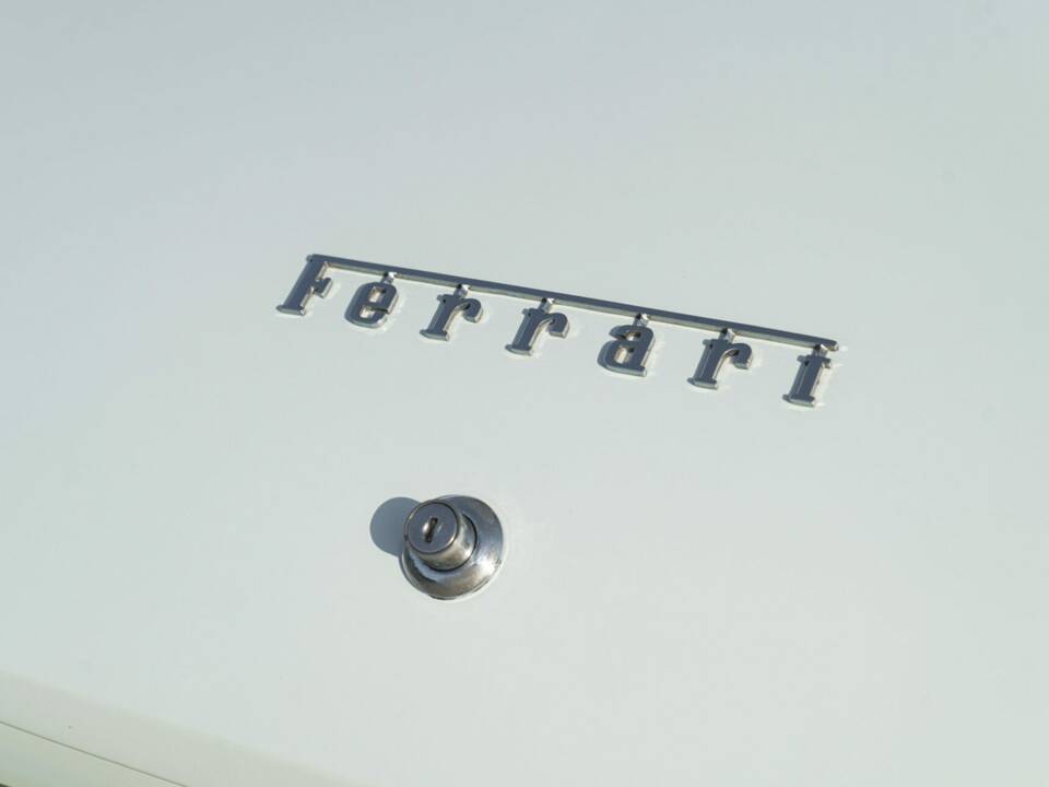 Bild 14/50 von Ferrari 330 GT 2+2 (1964)