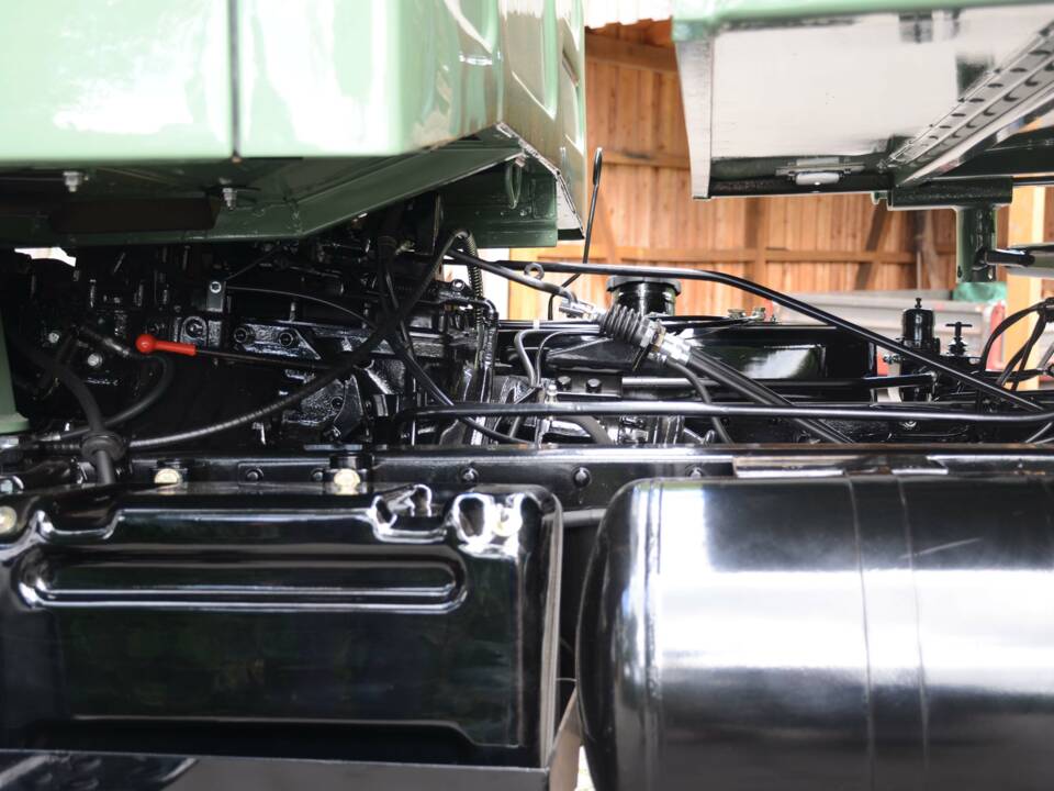 Image 55/71 of Mercedes-Benz Unimog U52 (1983)