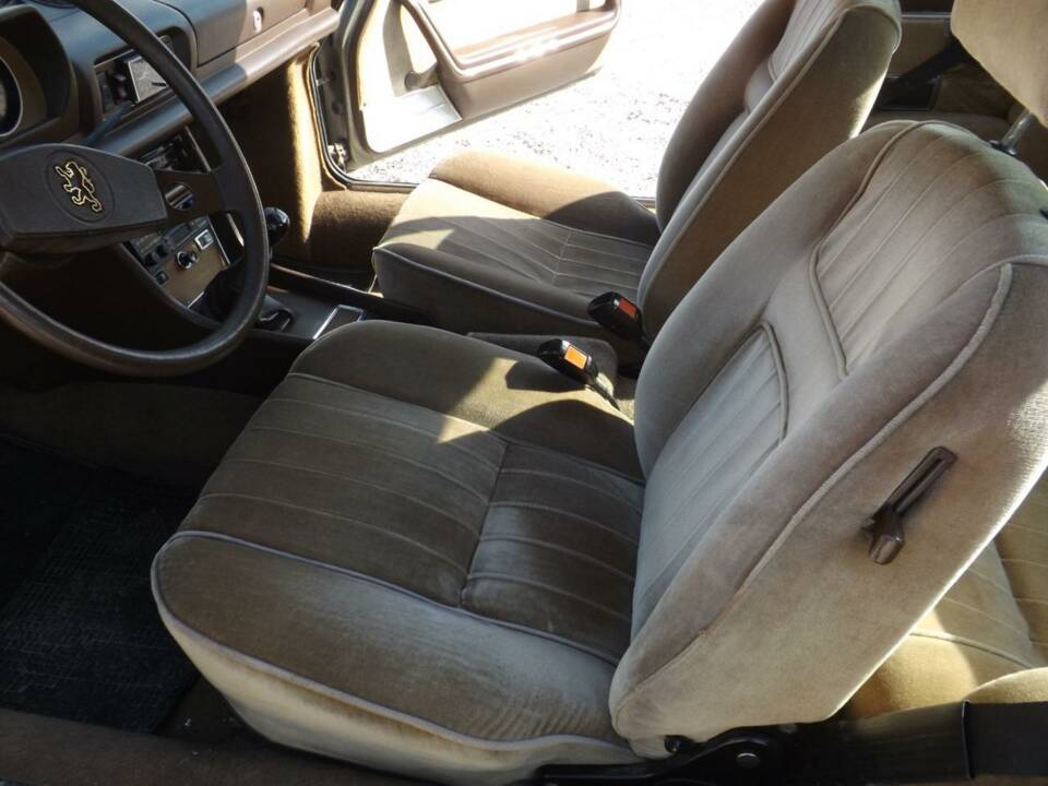 Imagen 20/50 de Peugeot 504 Coupé (1981)