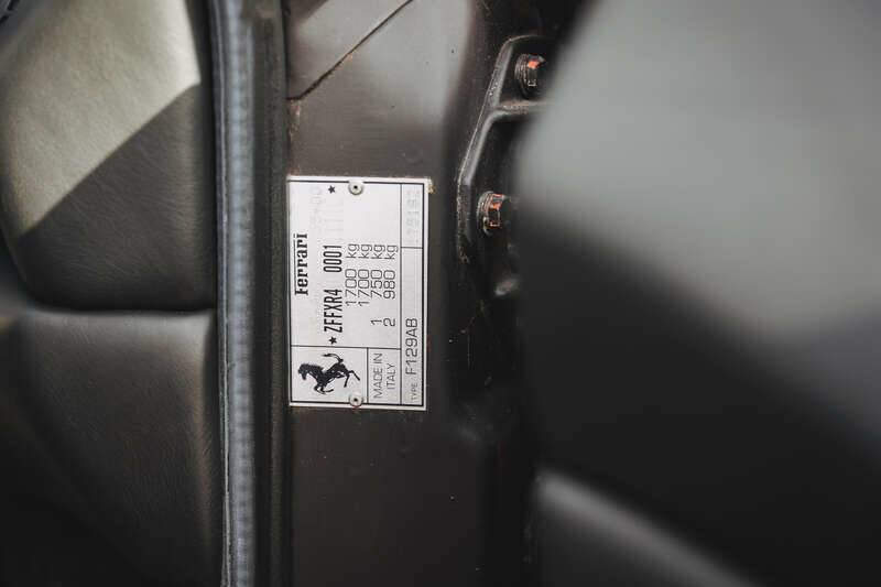 Image 36/50 de Ferrari F 355 Berlinetta (1998)