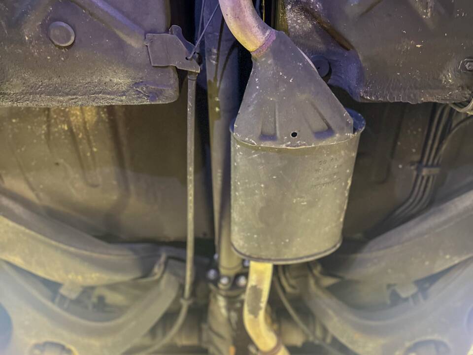 Image 52/139 of Mercedes-Benz 240 D (1978)