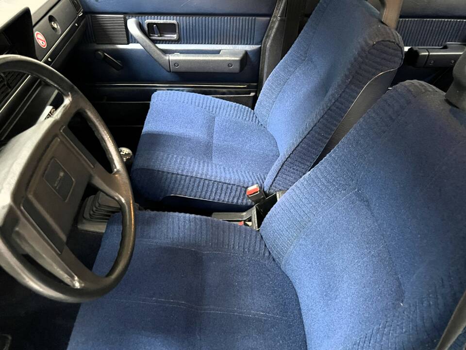 Bild 15/18 von Volvo 244 DLS (1980)
