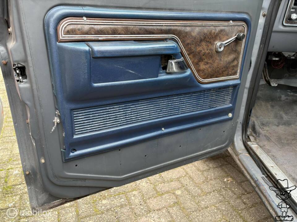 Image 26/31 of Ford F-250 (1978)