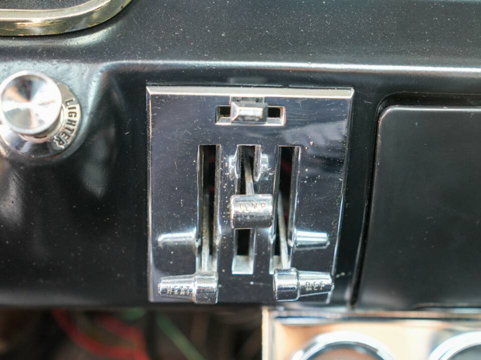 Image 43/50 of Ford Shelby GT 350 (1965)