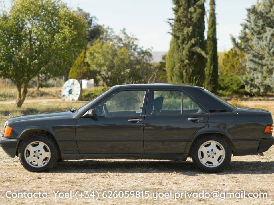 Image 8/41 of Mercedes-Benz 190 E 2.6 (1987)