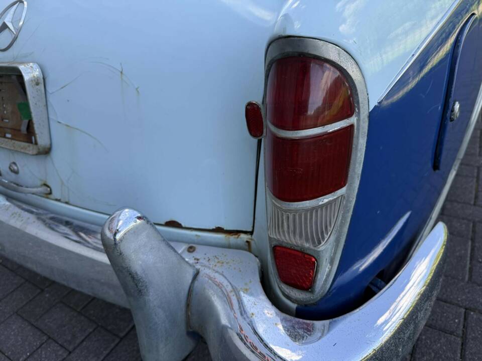 Afbeelding 26/50 van Mercedes-Benz 220 SE Cabriolet (1960)