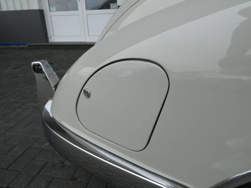 Immagine 32/33 di Mercedes-Benz 300 Sc Cabriolet A (1957)