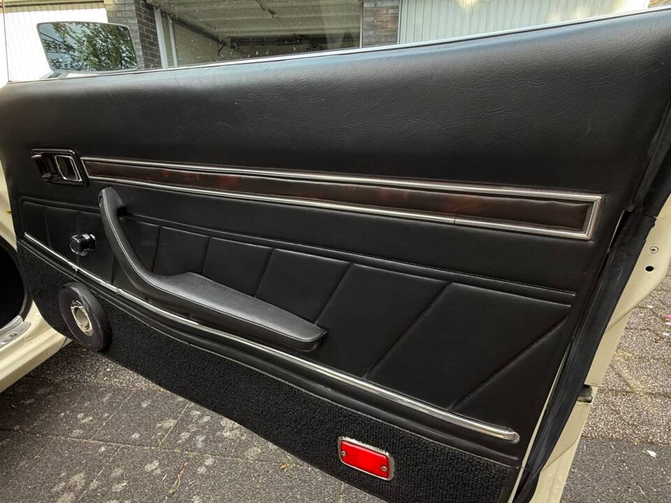 Image 17/55 of Toyota Celica ST (1972)