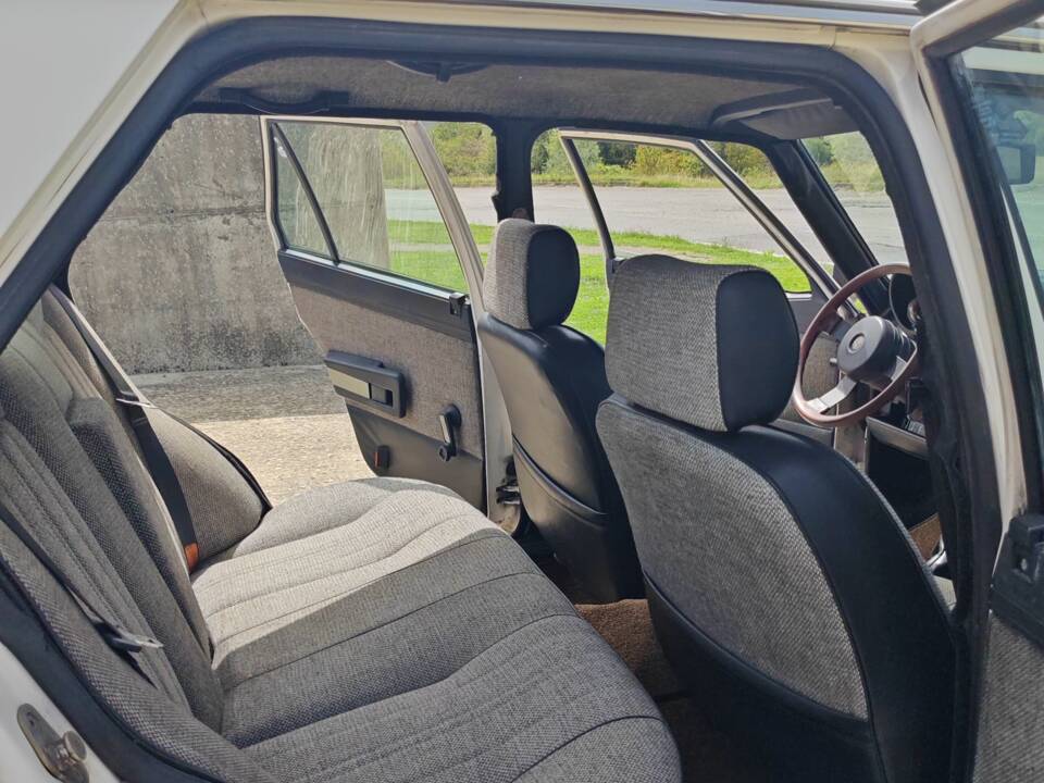 Bild 25/34 von Alfa Romeo Giulietta 1.6 (1983)