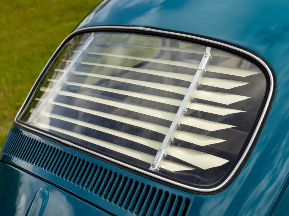 Bild 26/40 von Volkswagen Käfer 1300 (1965)
