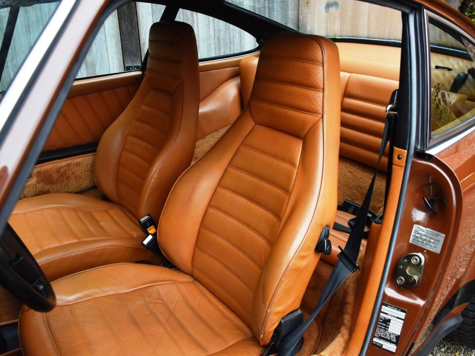 Image 19/37 de Porsche 911 Carrera 3.0 (1977)