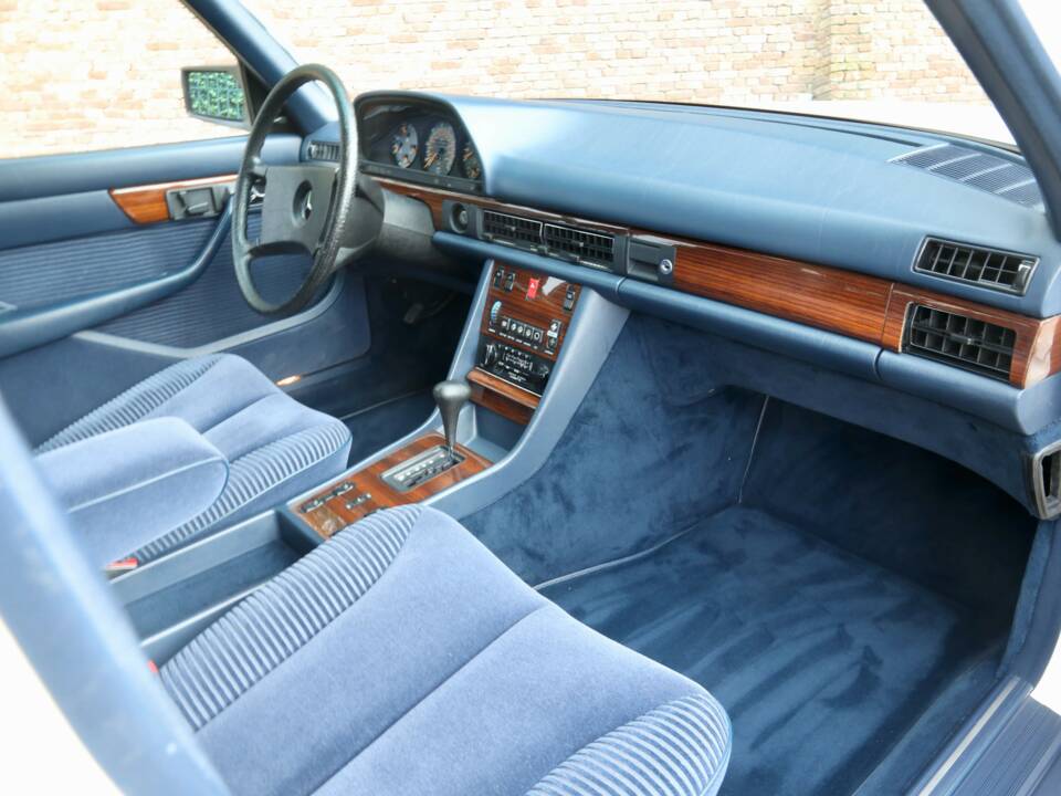 Bild 29/50 von Mercedes-Benz 380 SEL (1983)