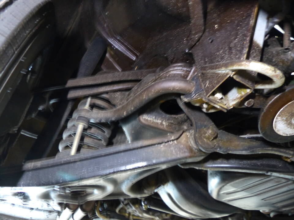 Image 45/63 of Mercedes-Benz 230&#x2F;6 (1974)