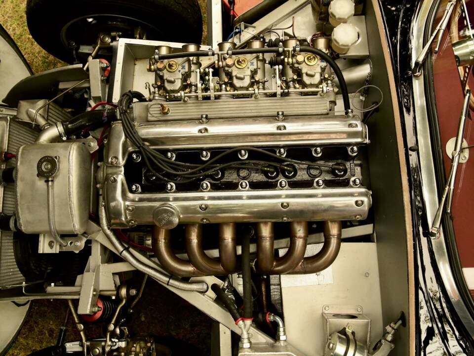 Image 30/50 of Jaguar XK-SS (1967)
