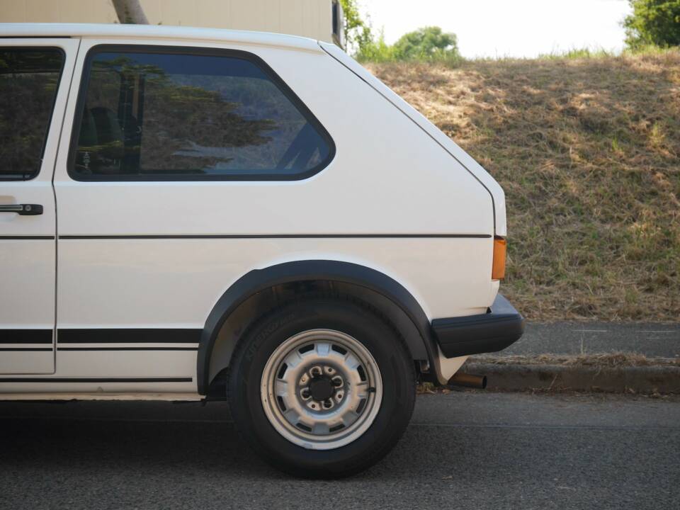 Image 4/35 of Volkswagen Golf Mk I GTI 1.6 (1980)