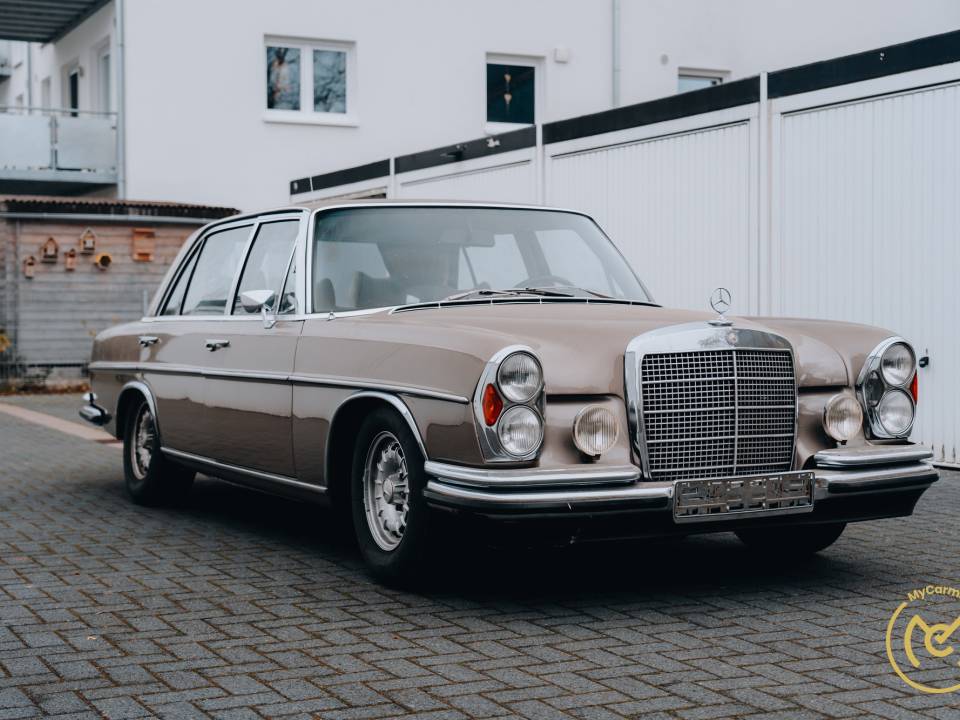 Image 1/20 of Mercedes-Benz 300 SEL 6.3 AMG (1972)