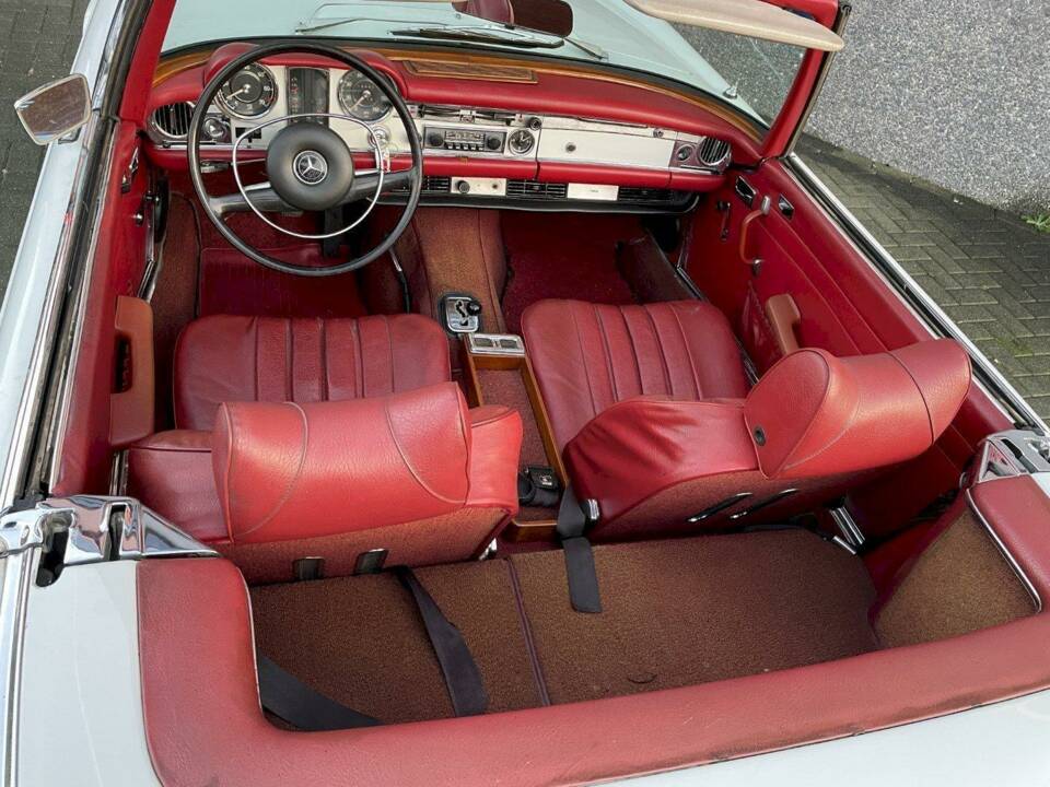 Bild 19/36 von Mercedes-Benz 280 SL (1970)
