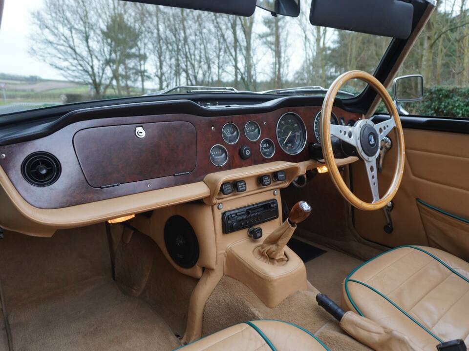 Afbeelding 11/20 van Triumph TR 6 PI (1973)