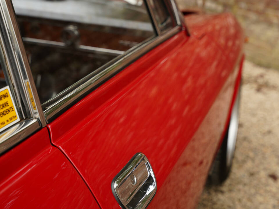 Image 11/50 of Alfa Romeo 1750 GT Veloce (1971)