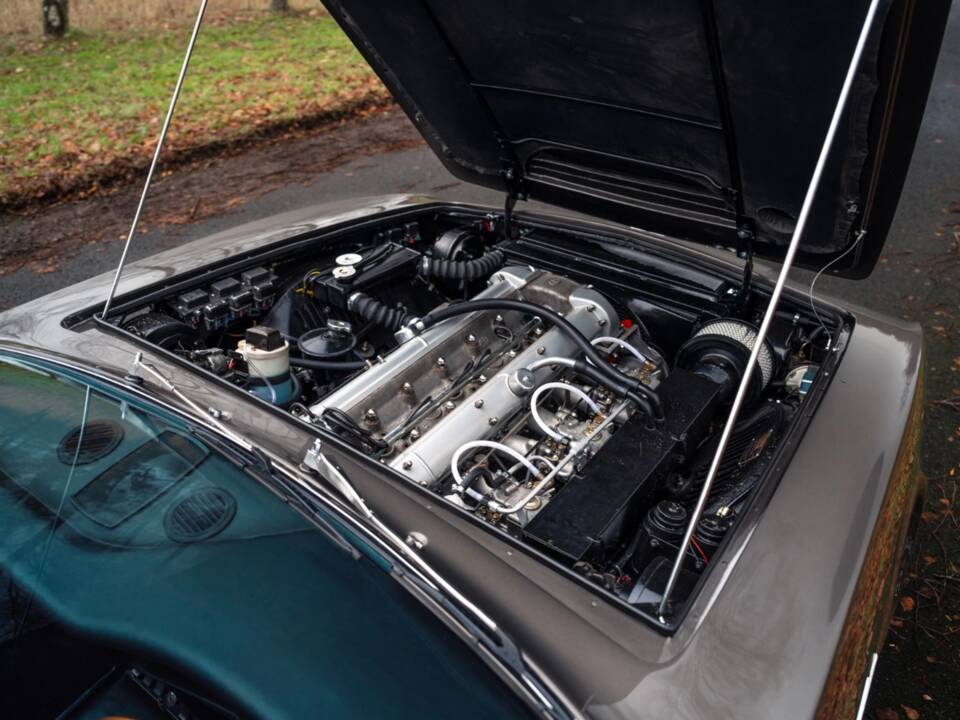 Image 53/63 de Aston Martin DBS (1968)