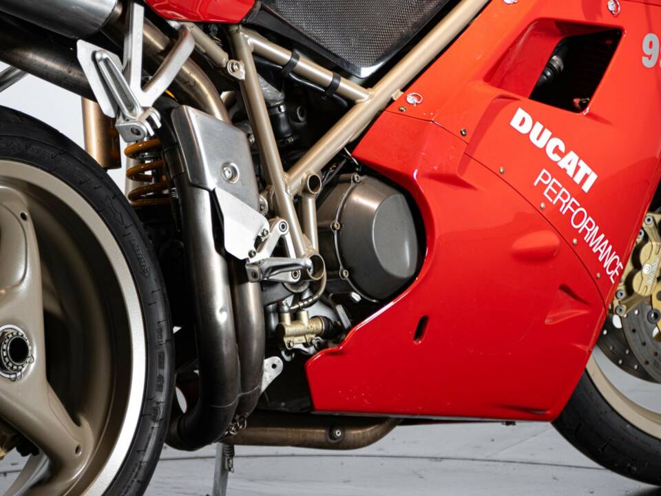 Immagine 21/50 di Ducati 996 (2000)