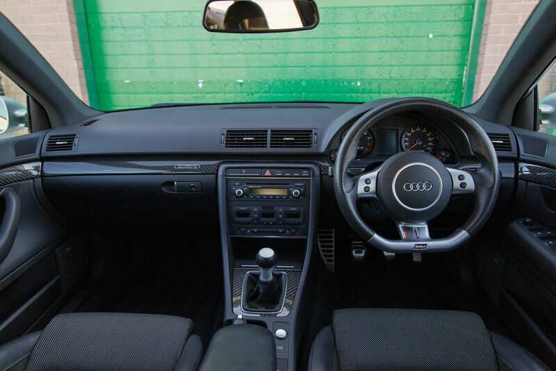 Image 35/50 of Audi RS4 Avant (2006)