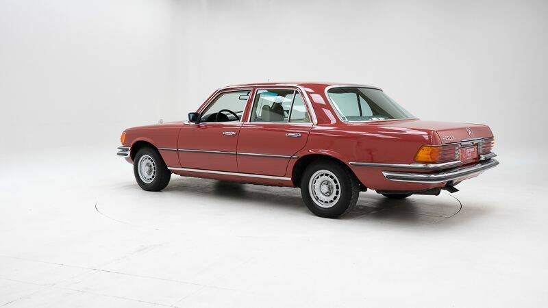 Image 4/15 of Mercedes-Benz 280 SE (1977)