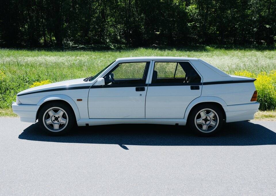 Image 1/8 of Alfa Romeo 75 1.8 Turbo (1986)