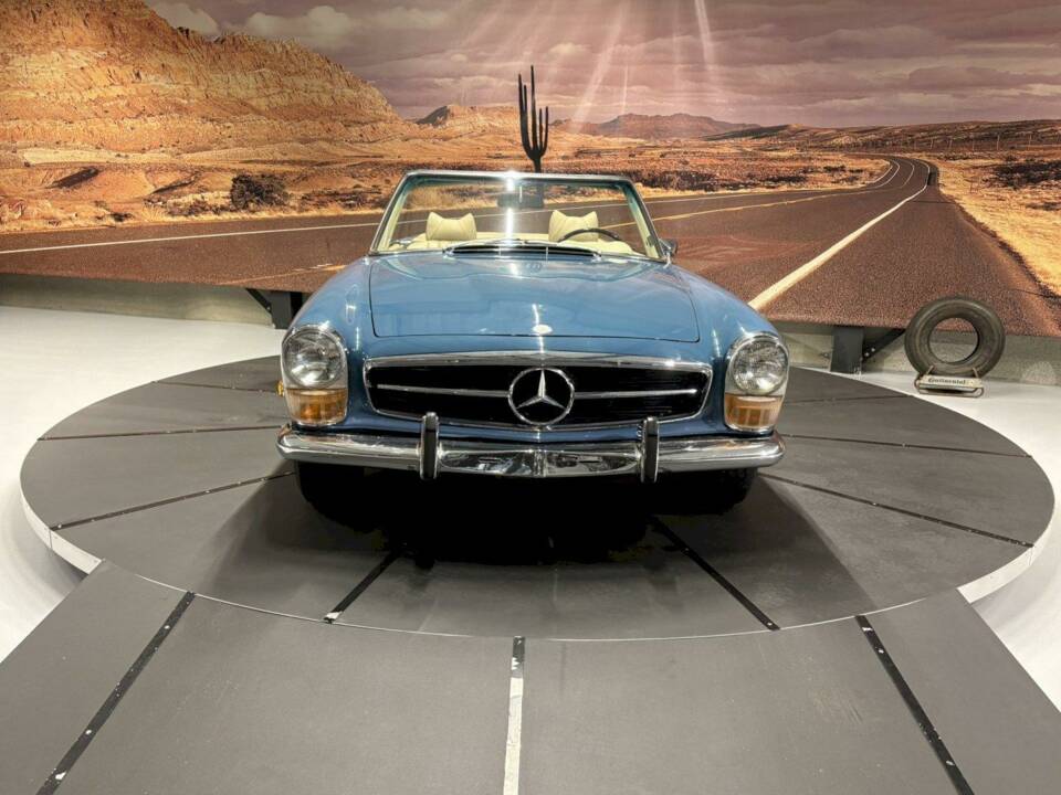 Image 15/36 de Mercedes-Benz 280 SL (1970)