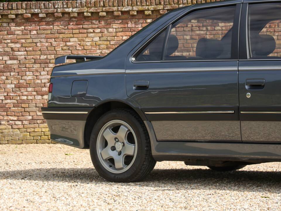 Bild 39/50 von Peugeot 405 Mi16 (1990)