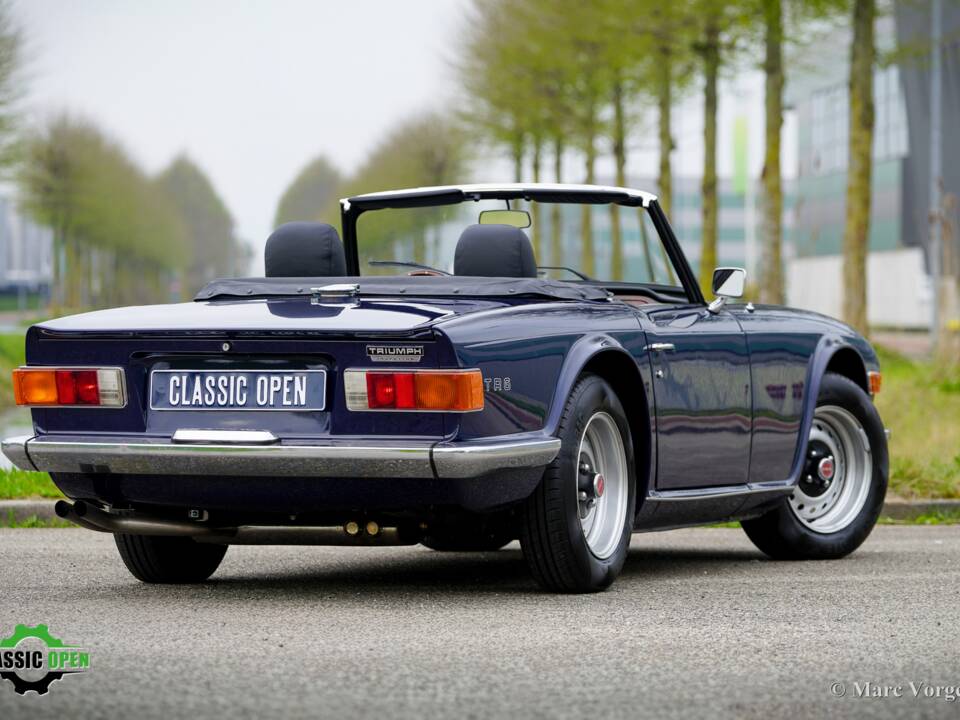 Image 36/42 of Triumph TR 6 PI (1972)